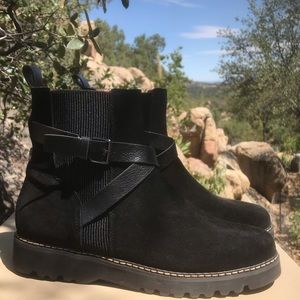 NEW Donald Pliner Black Suede Boots